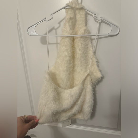 Fuzzy white Zara halter top - Picture 3 of 3